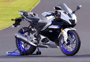 Yamaha R15M Real Image