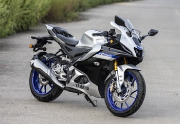 Yamaha R15M Real Image